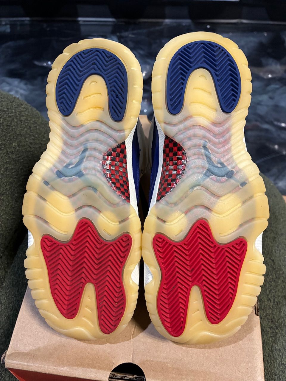 Jordan 11 Retro Rare Air (GS) - Used/Rep Box