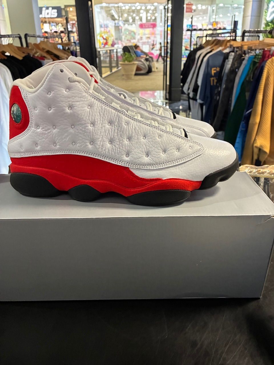 Jordan 13 Retro OG Chicago (2026) - Used/Worn