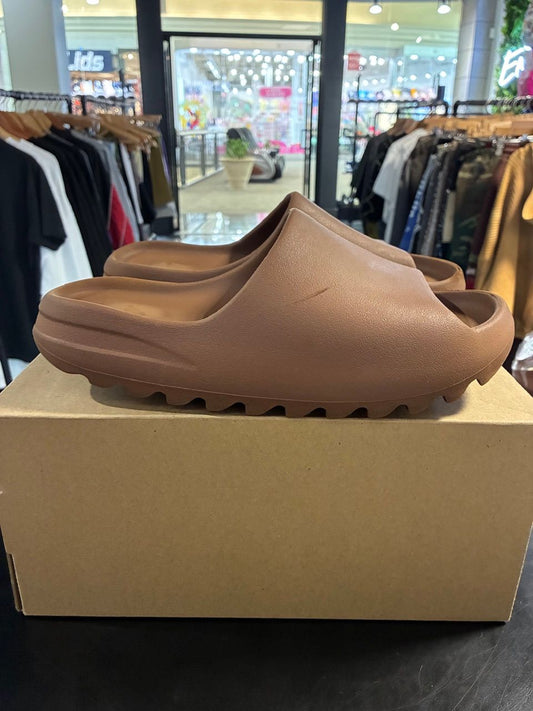 adidas Yeezy Slide Flax - Used/Worn