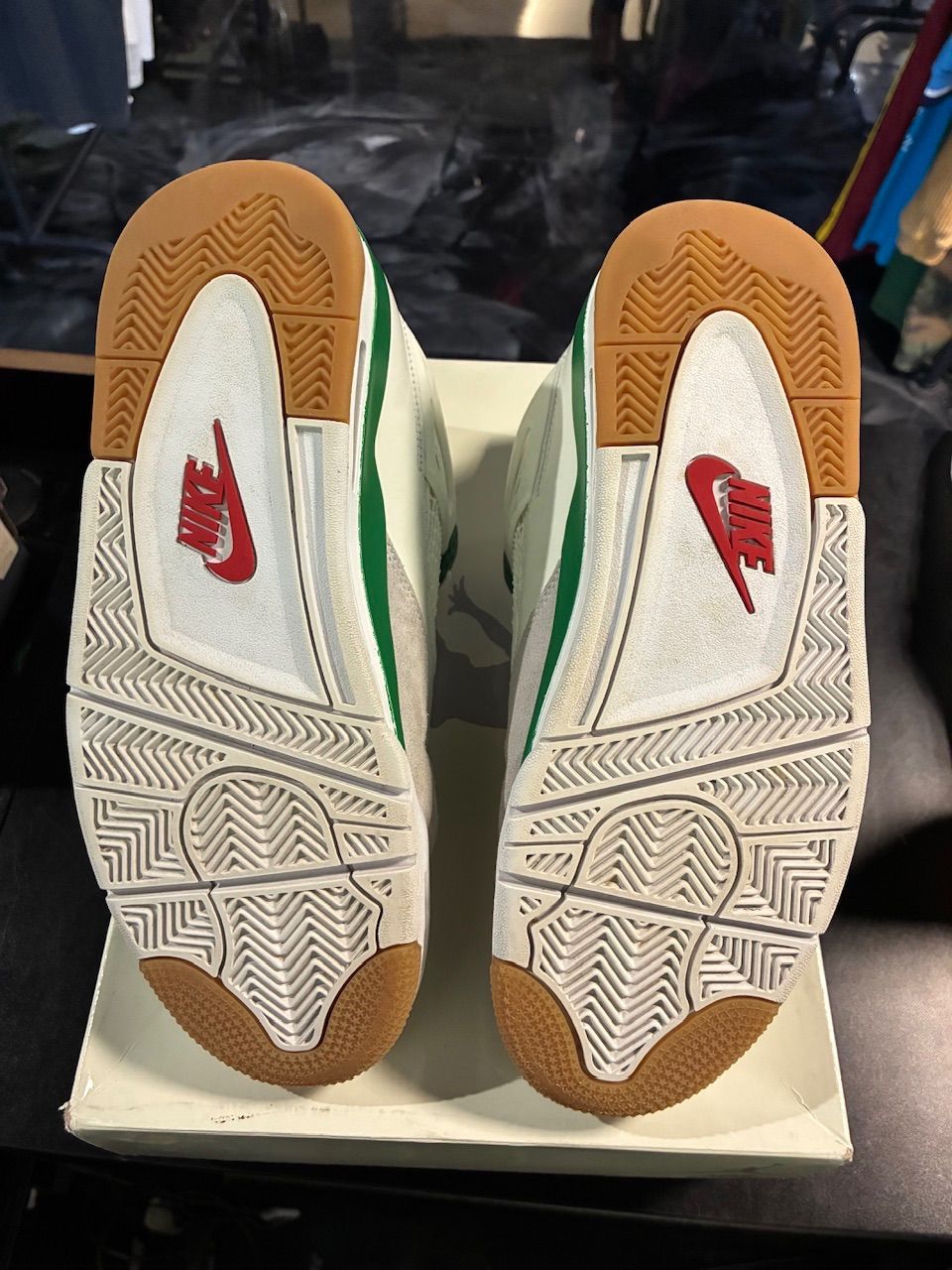 Jordan 4 Retro SB Pine Green - Used/Worn