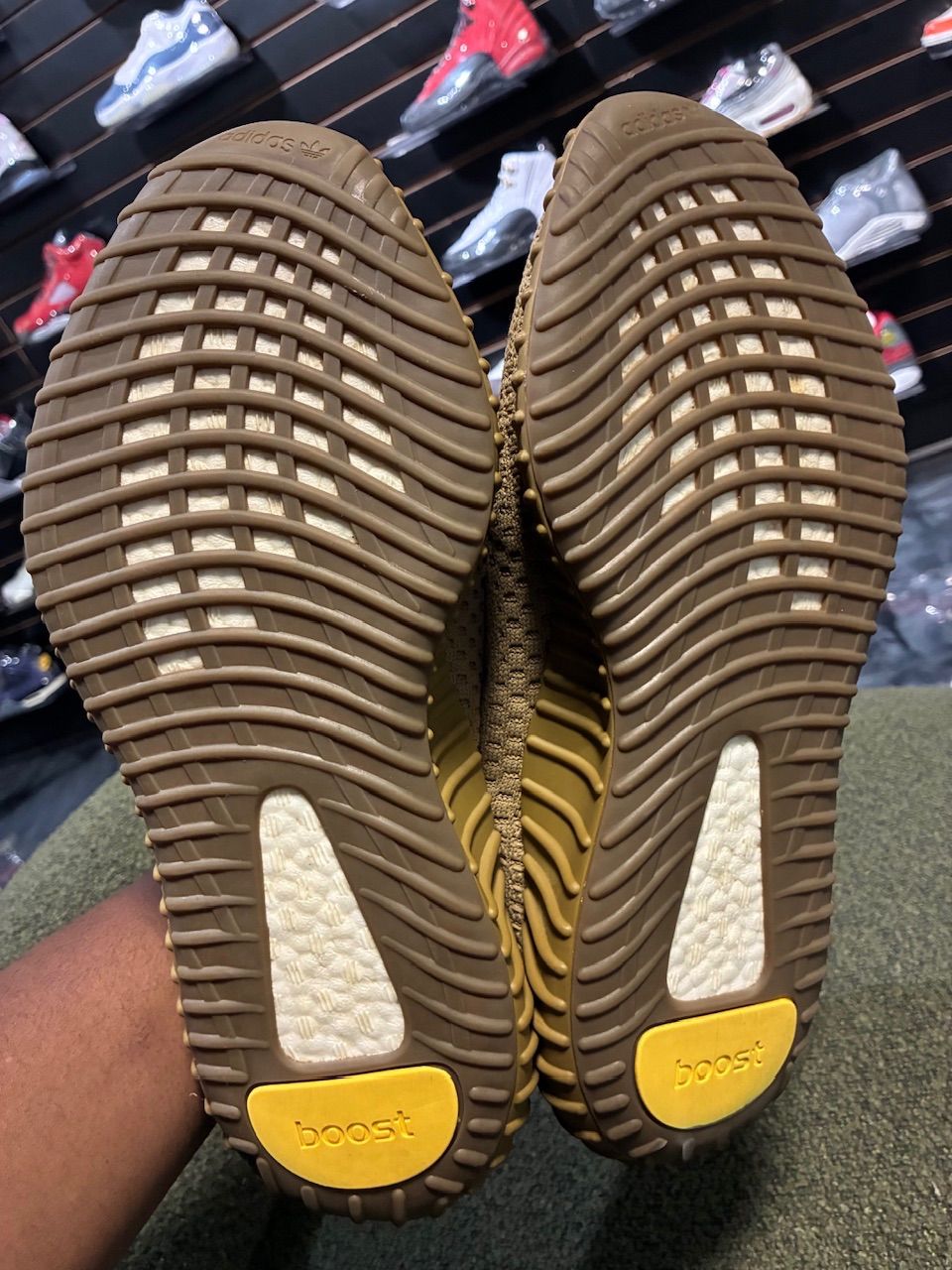 adidas Yeezy Boost 350 V2 Earth - No Box/Used