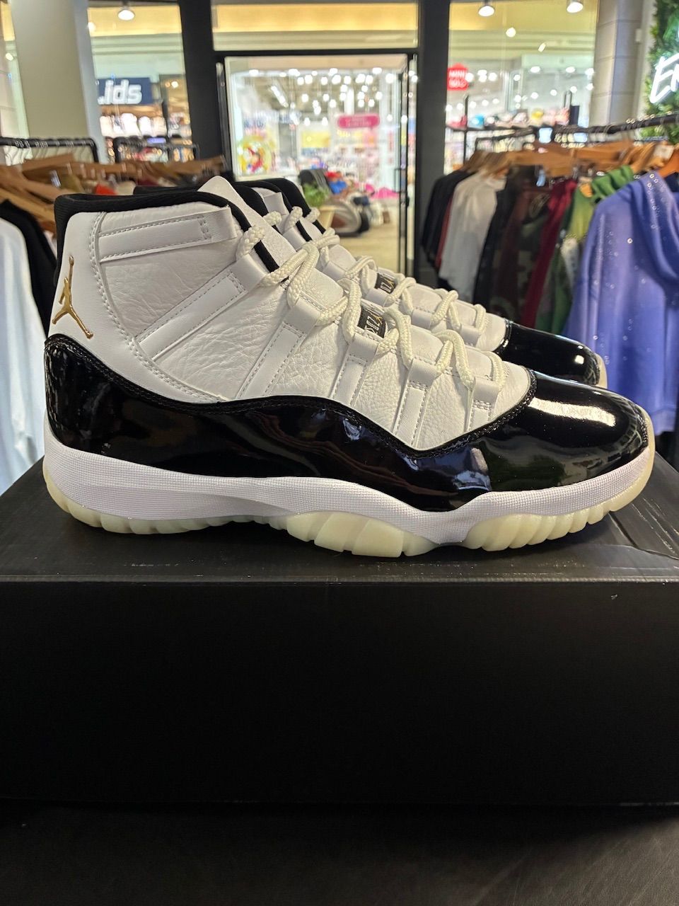 Jordan 11 Retro DMP Gratitude (2023) - Used/Worn