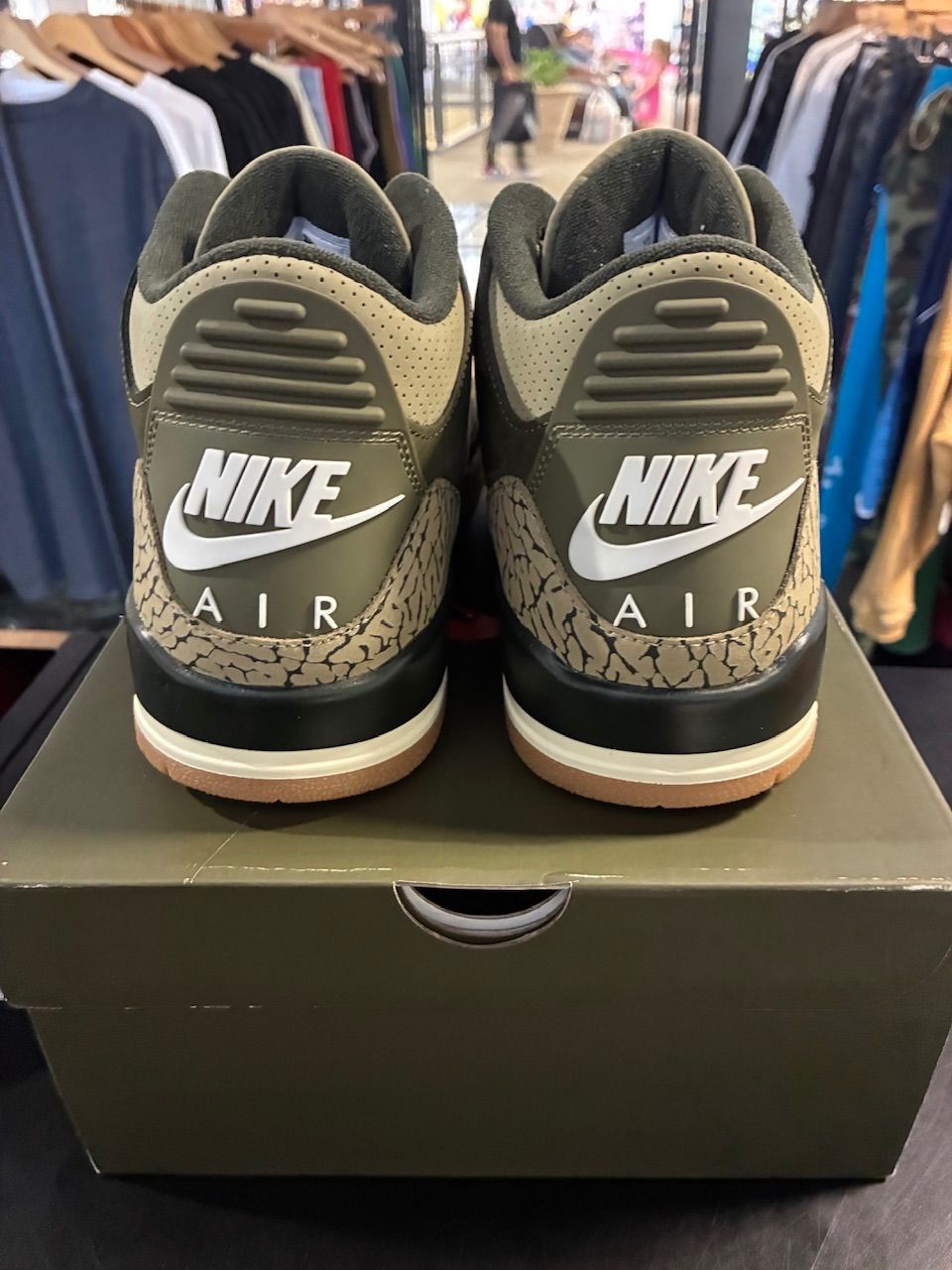 Jordan 3 Retro Family Affair - Used/Worn
