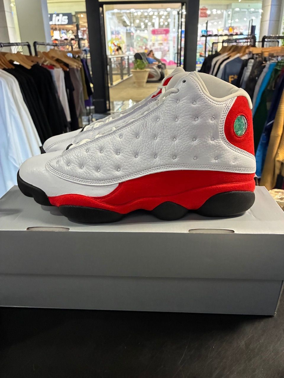 Jordan 13 Retro OG Chicago (2026) - Used/Worn