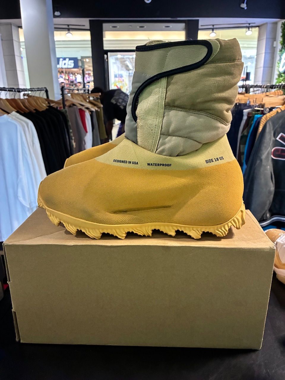 adidas Yeezy Knit RNR Boot Sulfur - Used/Worn
