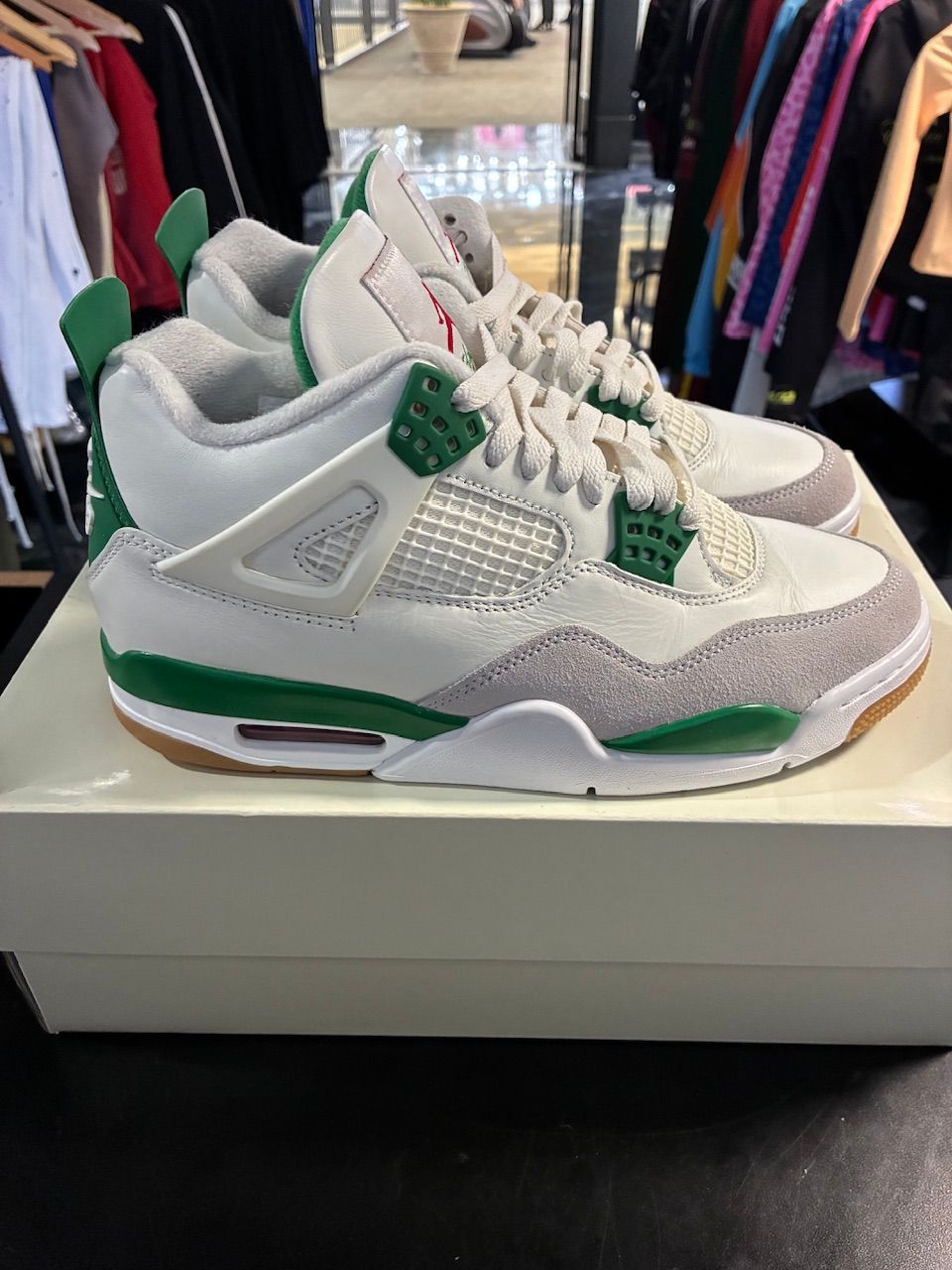 Jordan 4 Retro SB Pine Green - Used/Worn