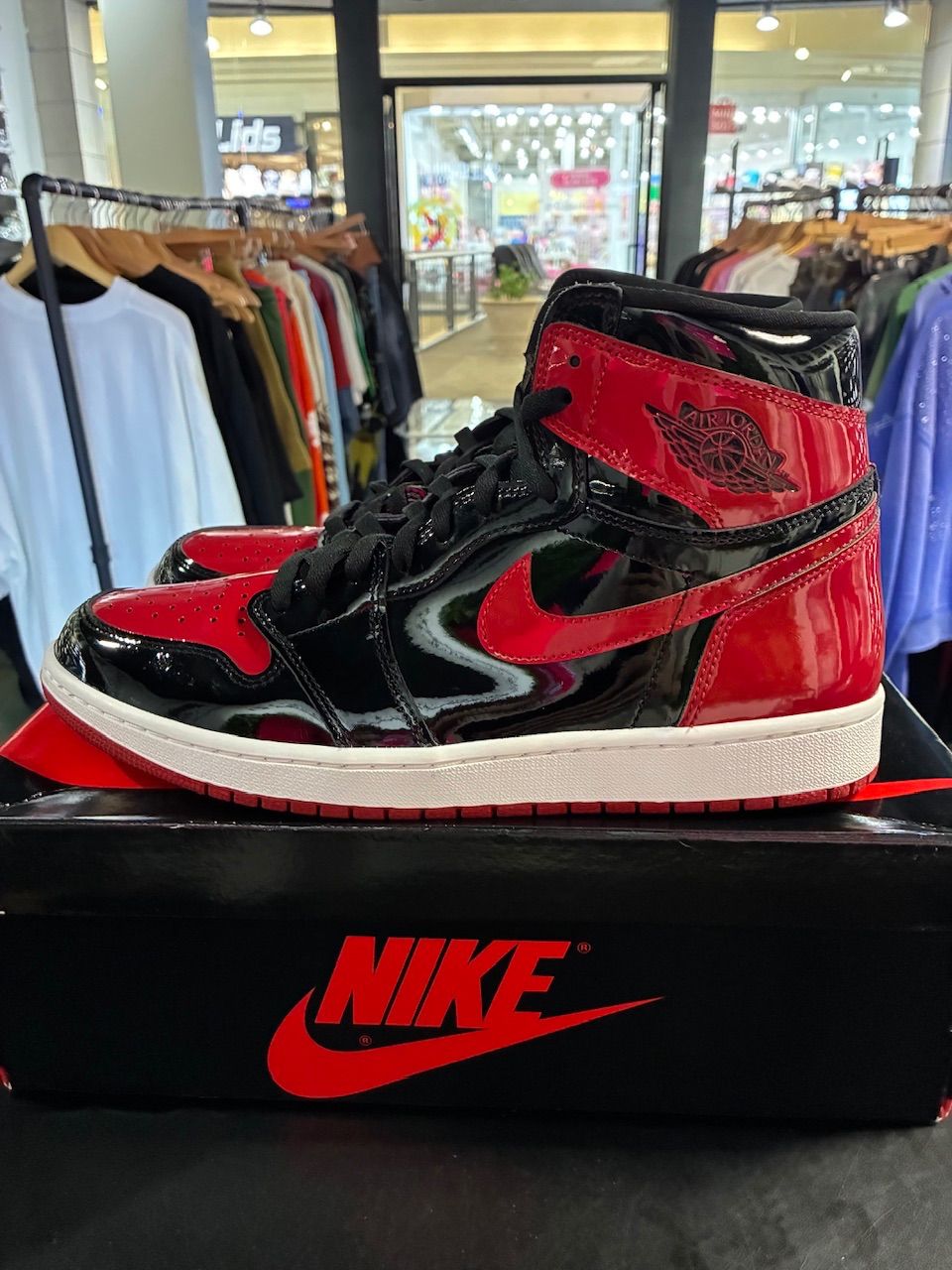 Jordan 1 Retro High OG Patent Bred - Used/Worn