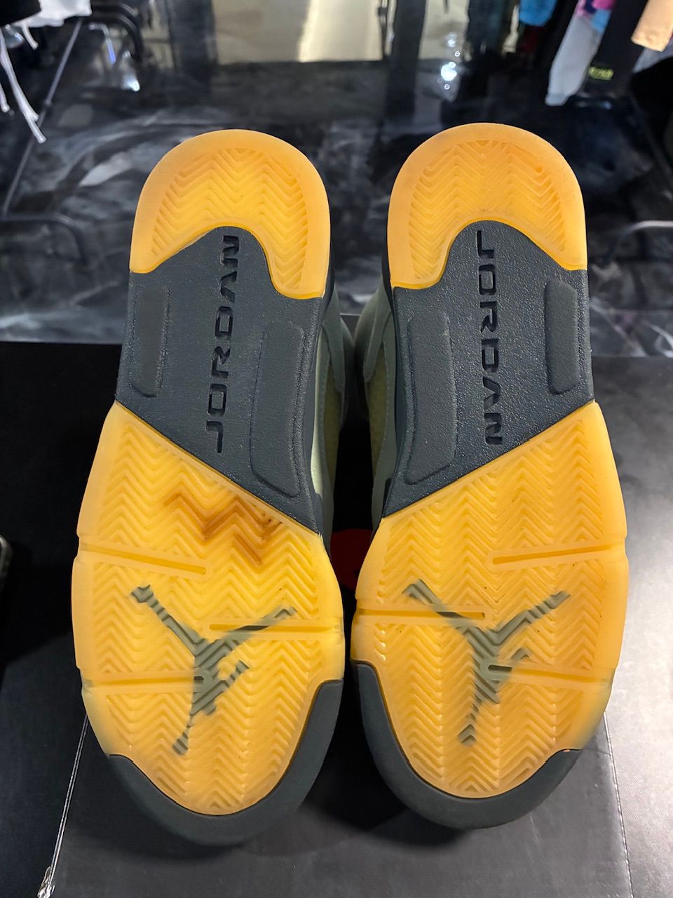 Jordan 5 Retro Jade Horizon (GS) - Used/Worn