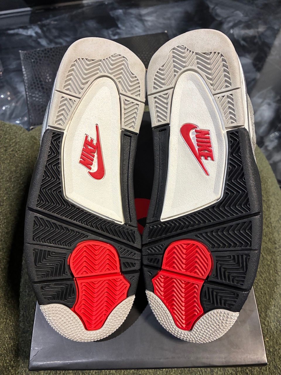Jordan 4 Retro White Cement (2025) (GS) - Used/Rep Box