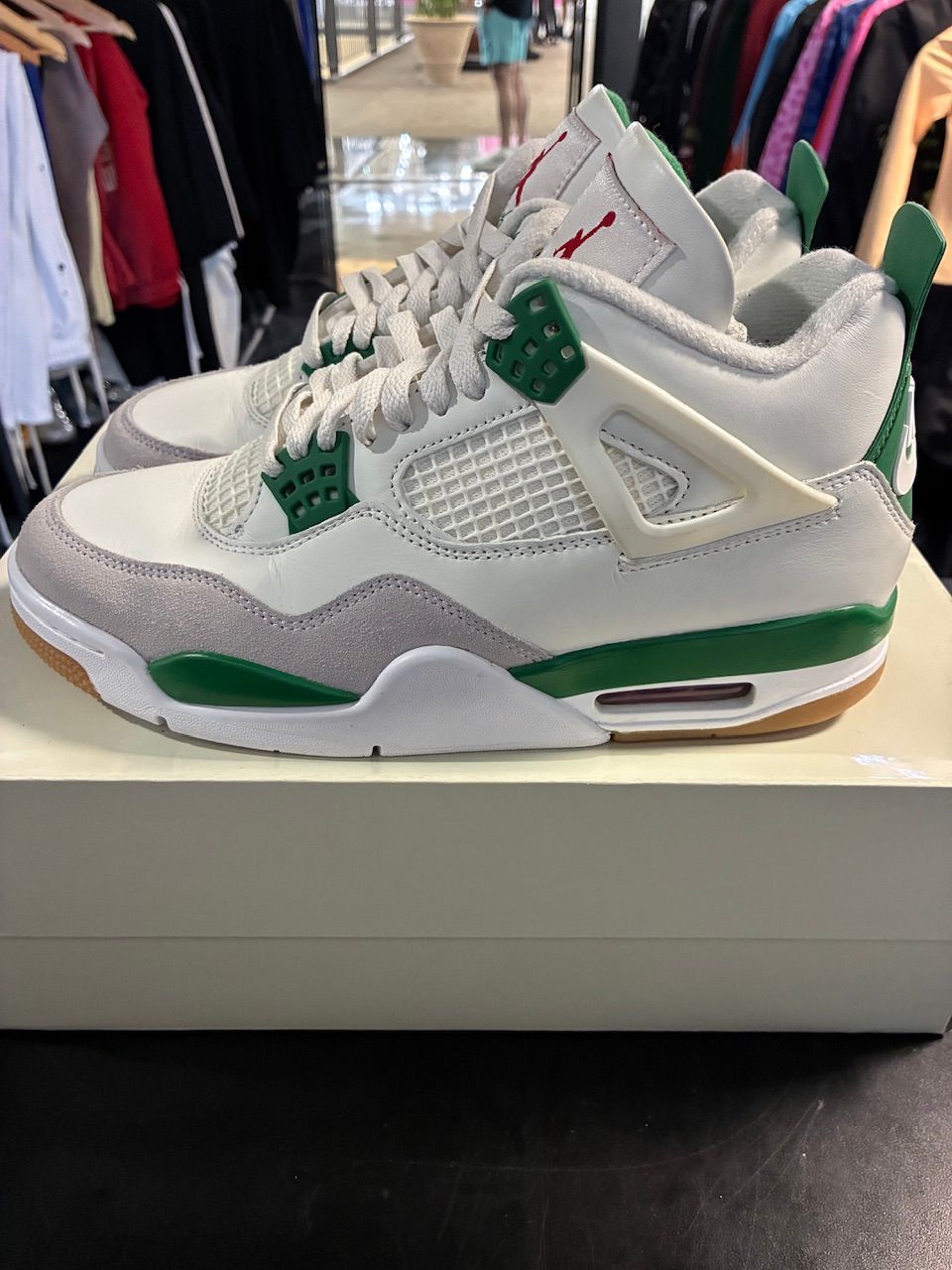 Jordan 4 Retro SB Pine Green - Used/Worn