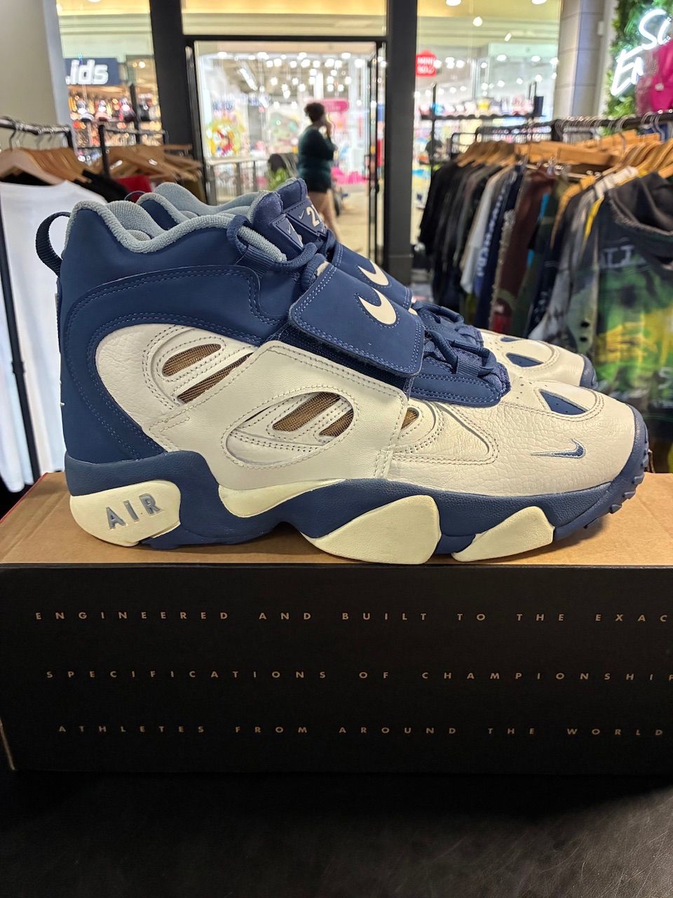 Nike Air Diamond Turf 2 Royals - Used/Worn