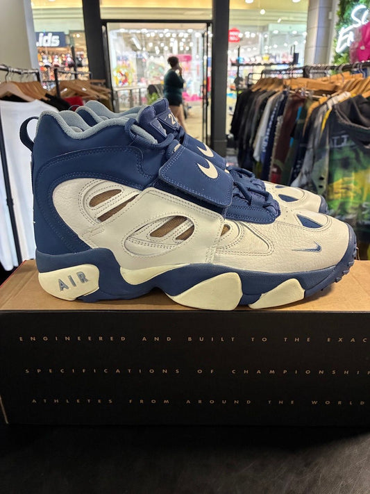 Nike Air Diamond Turf 2 Royals - Used/Worn