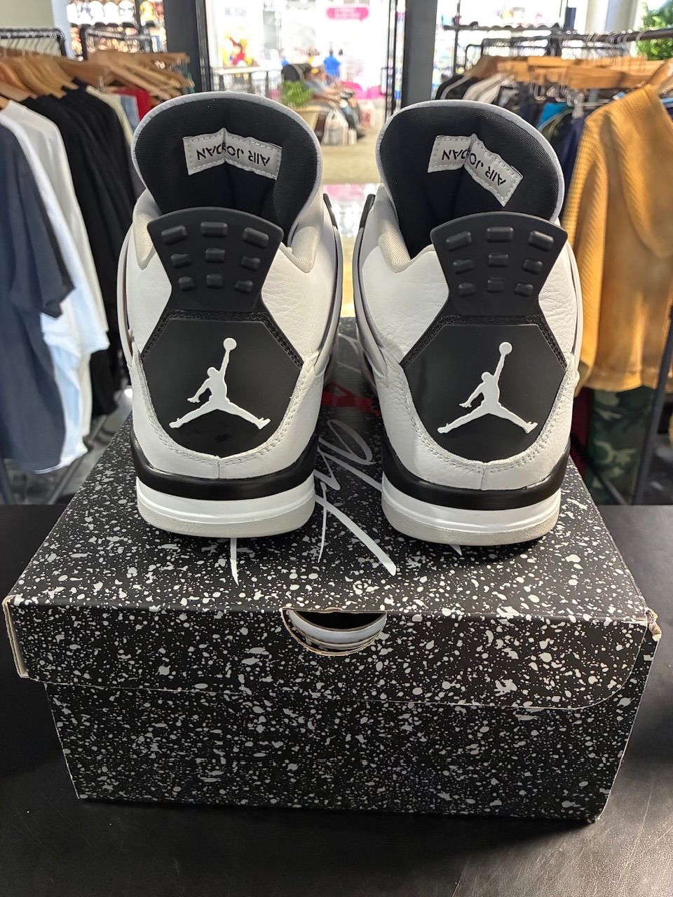 Jordan 4 Retro Military Black - Used/Worn