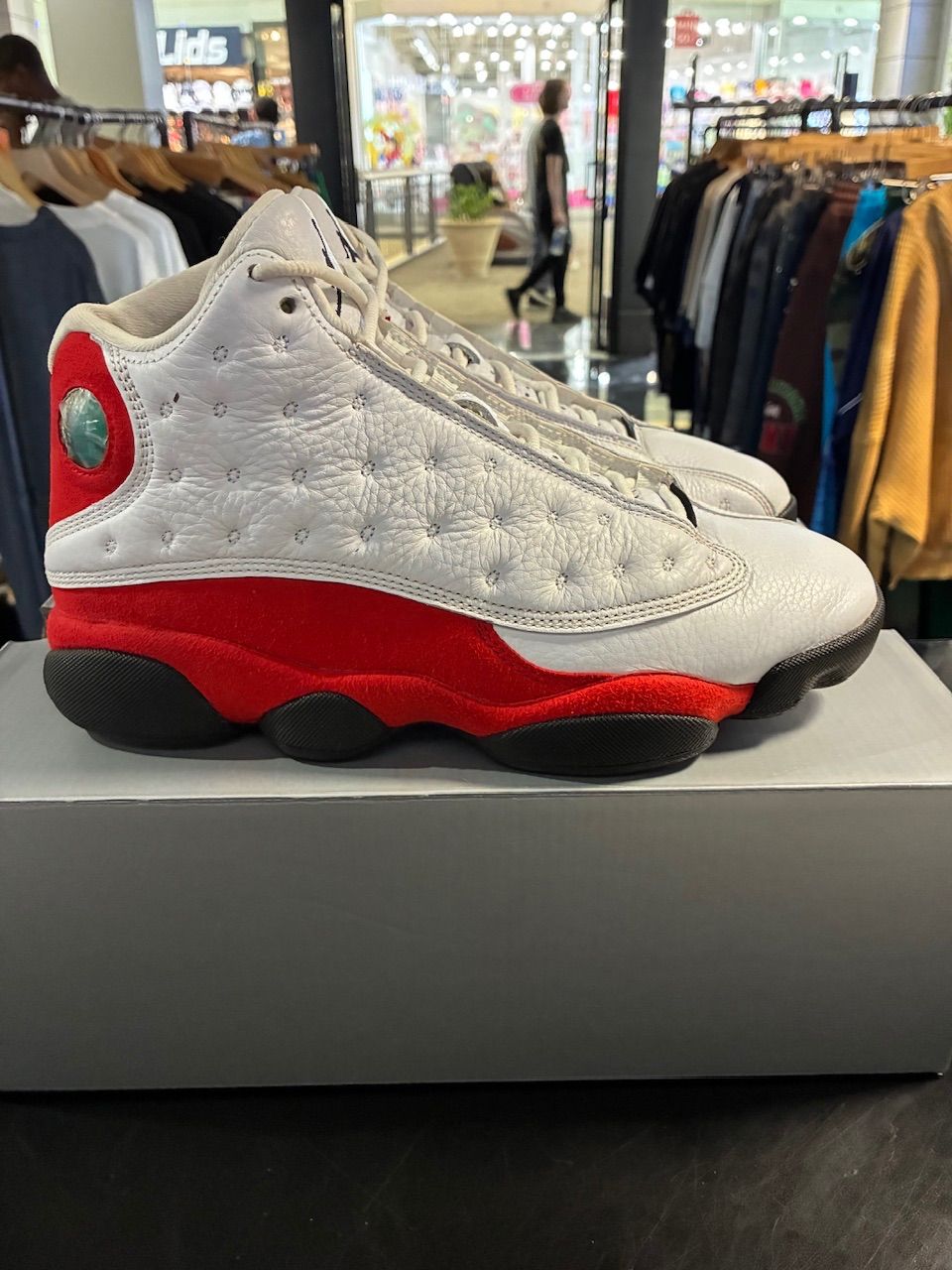 Jordan 13 Retro OG Chicago (2026) - Used/Worn