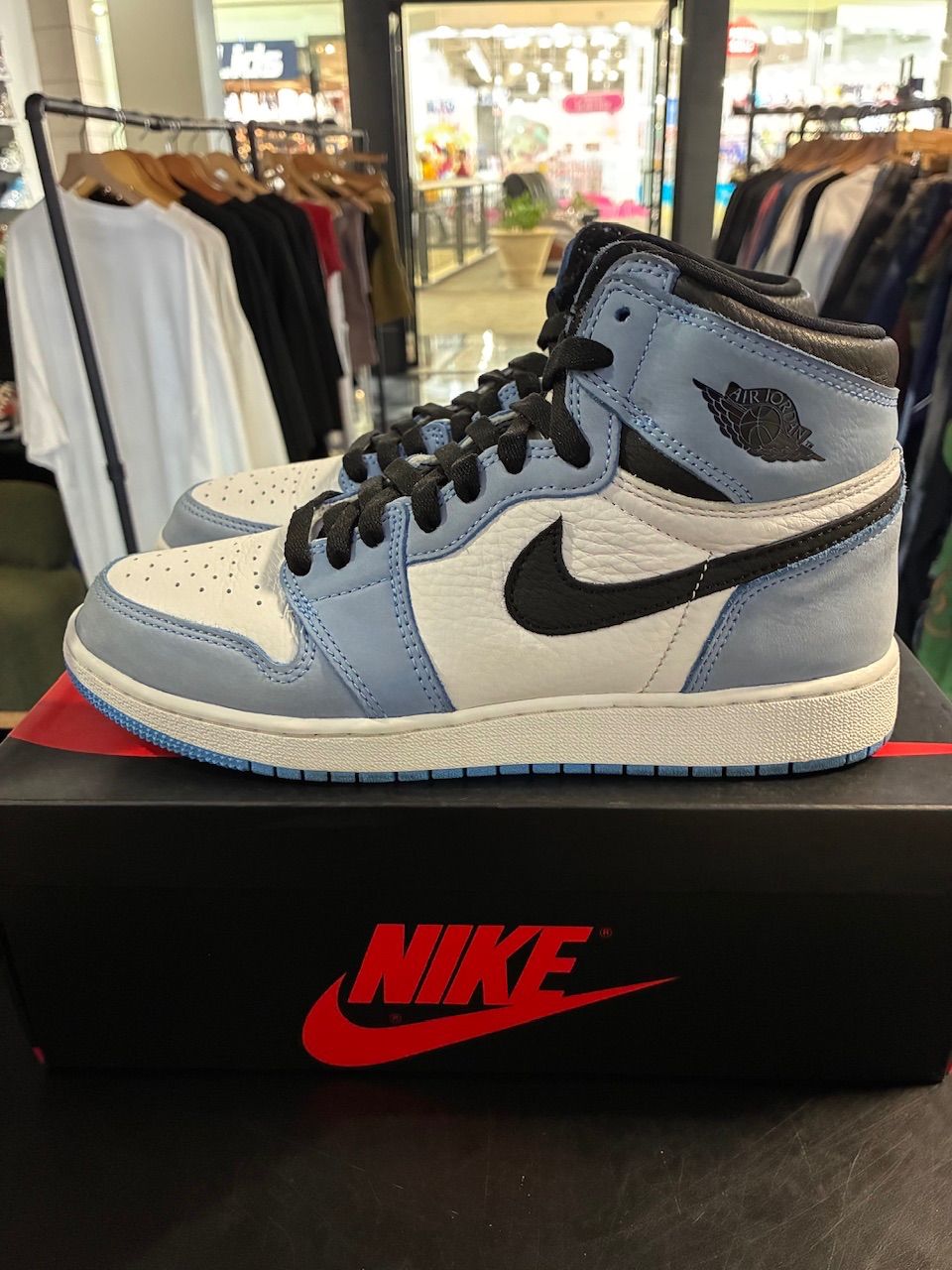 Jordan 1 Retro High OG University Blue (GS) - Used/Worn