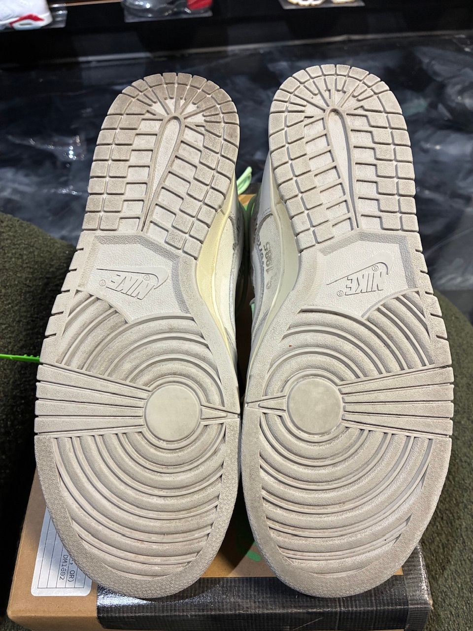 Nike Dunk Low Off-White Lot 7 - Used/Worn
