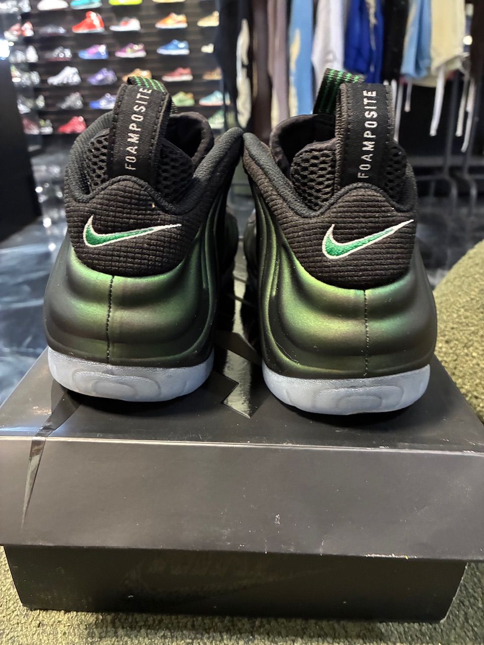 Nike Air Foamposite Pro Pine Green (2025) - Like New