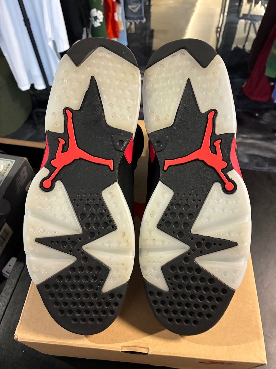 Jordan 6 Retro Reverse Infrared - Used/Worn