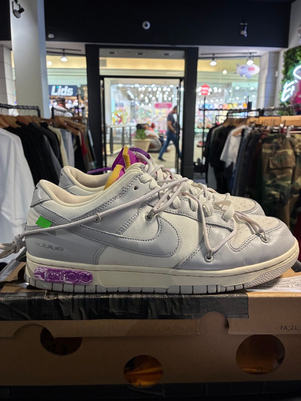 Nike Dunk Low Off-White Lot 3 - Used/Worn