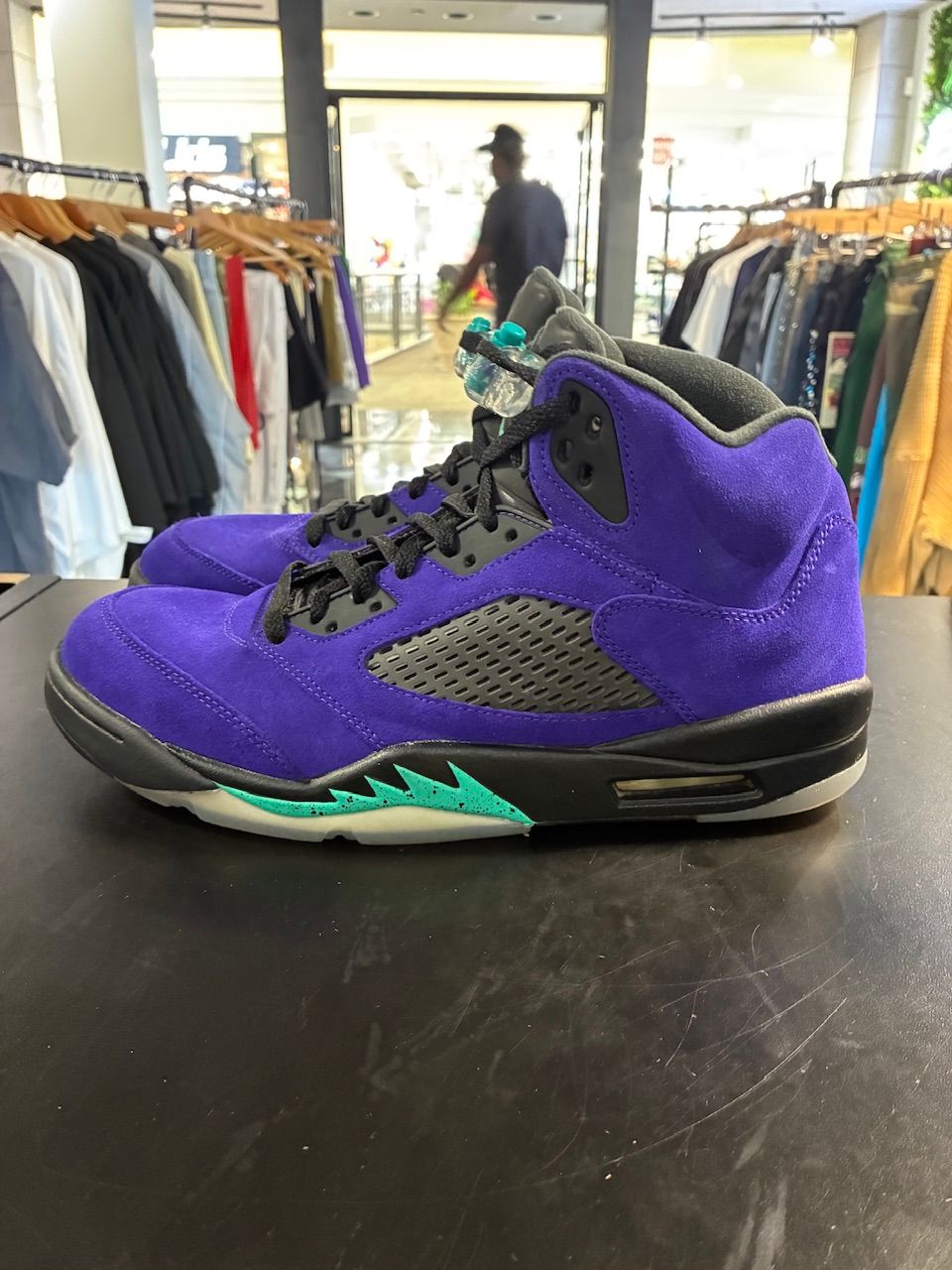 Jordan 5 Retro Alternate Grape - No Box/Used