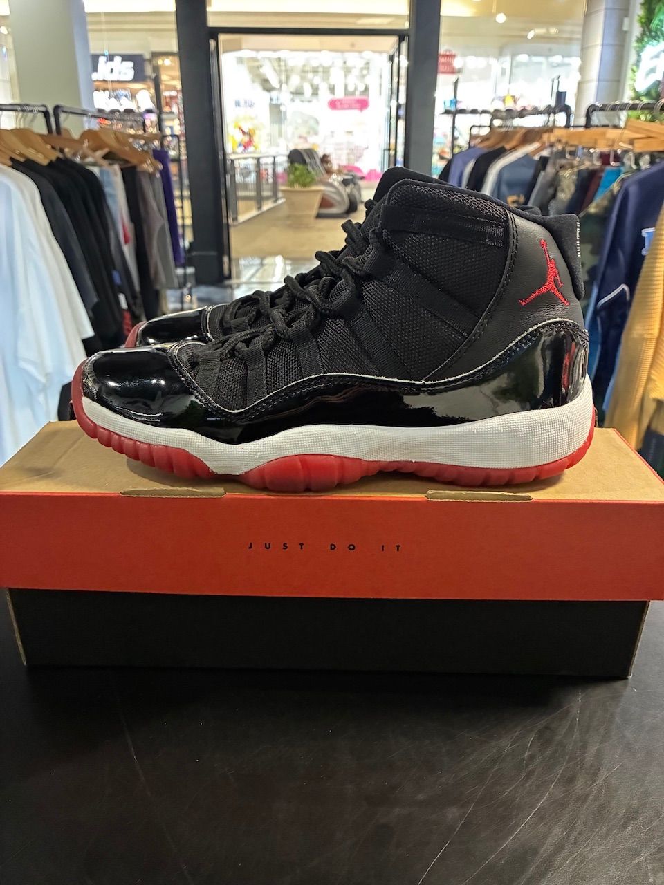 Jordan 11 Retro Playoffs Bred (2019) (GS) - Used/Worn