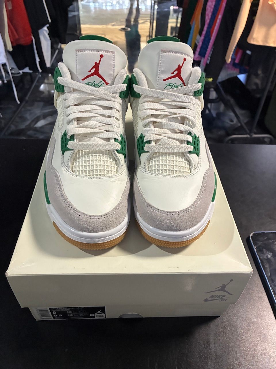 Jordan 4 Retro SB Pine Green - Used/Worn