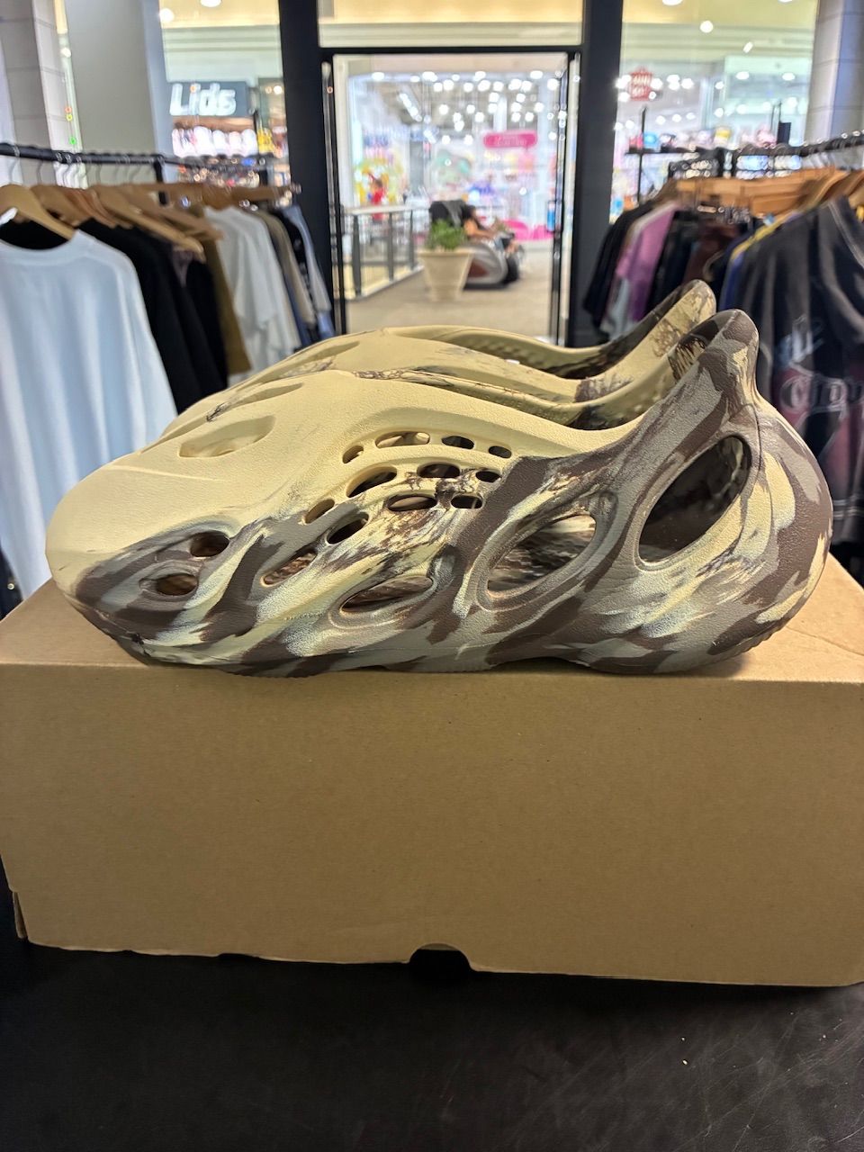 adidas Yeezy Foam RNNR MX Cream Clay - Used/Worn