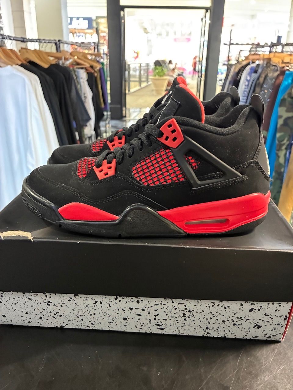 Jordan 4 Retro Red Thunder (GS) - Used/Worn