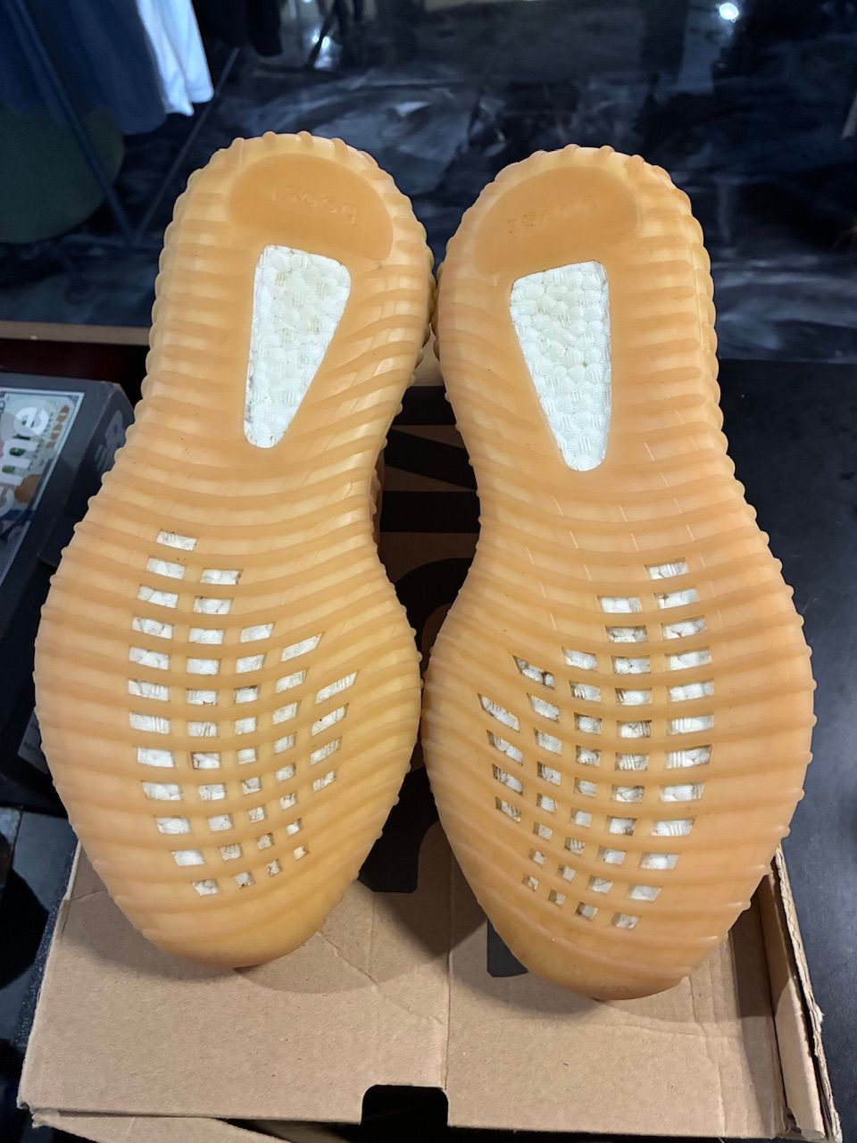 adidas Yeezy Boost 350 V2 Mono Clay - Used/Worn
