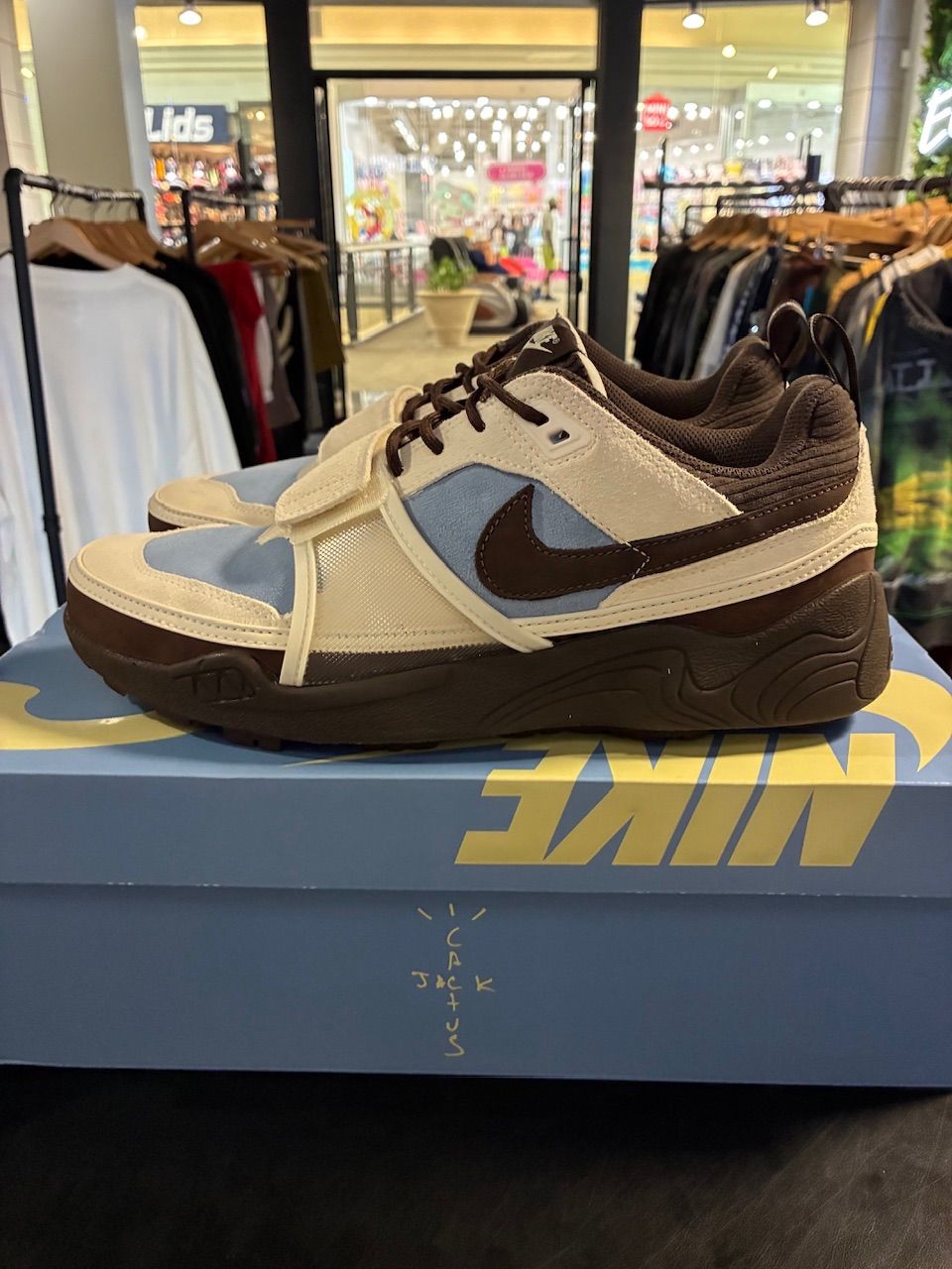 Nike Zoom Field Jaxx Travis Scott Leche Blue - Used/Worn