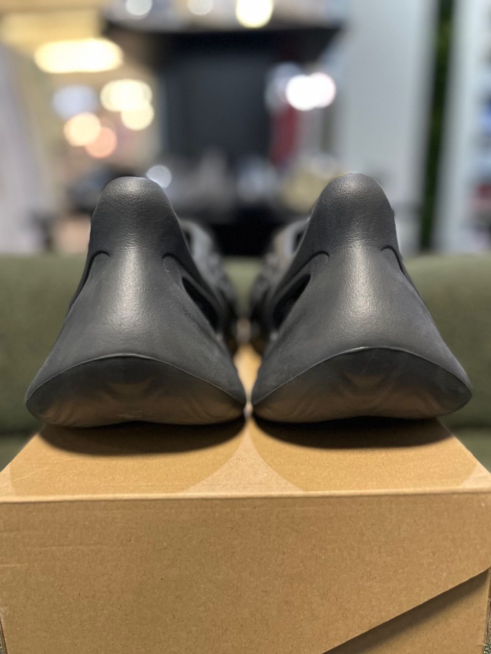 adidas Yeezy Foam RNR Onyx - Like New