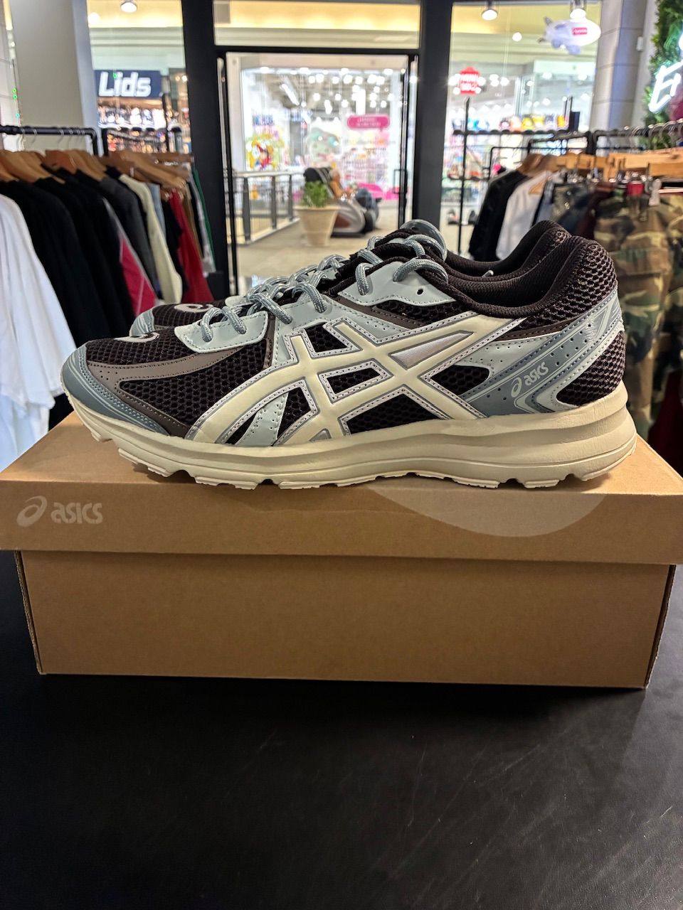 ASICS JOG 100S Kith Espresso Vanilla Ice - Used/Worn