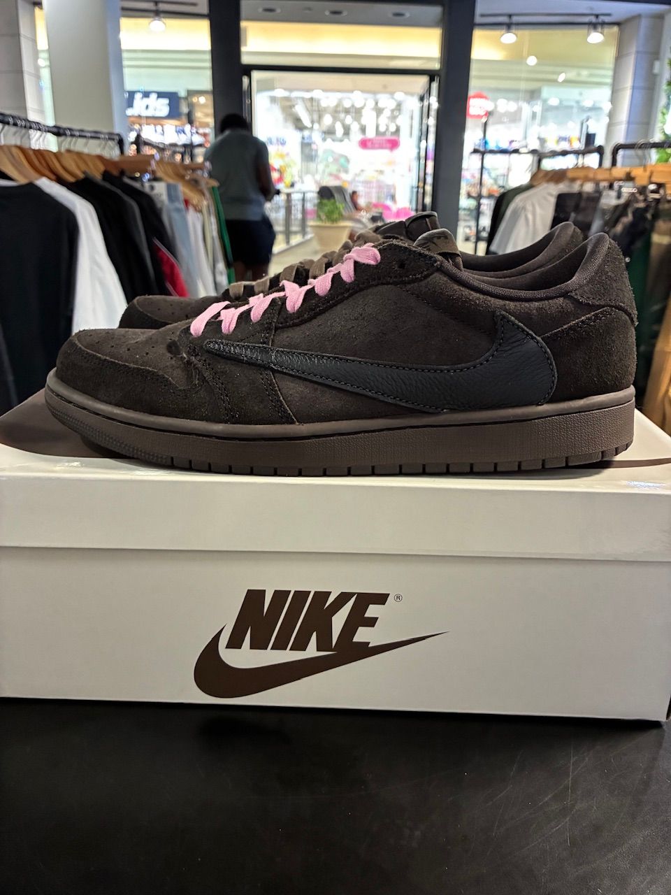 Jordan 1 Retro Low OG SP Travis Scott Velvet Brown - Used/Worn