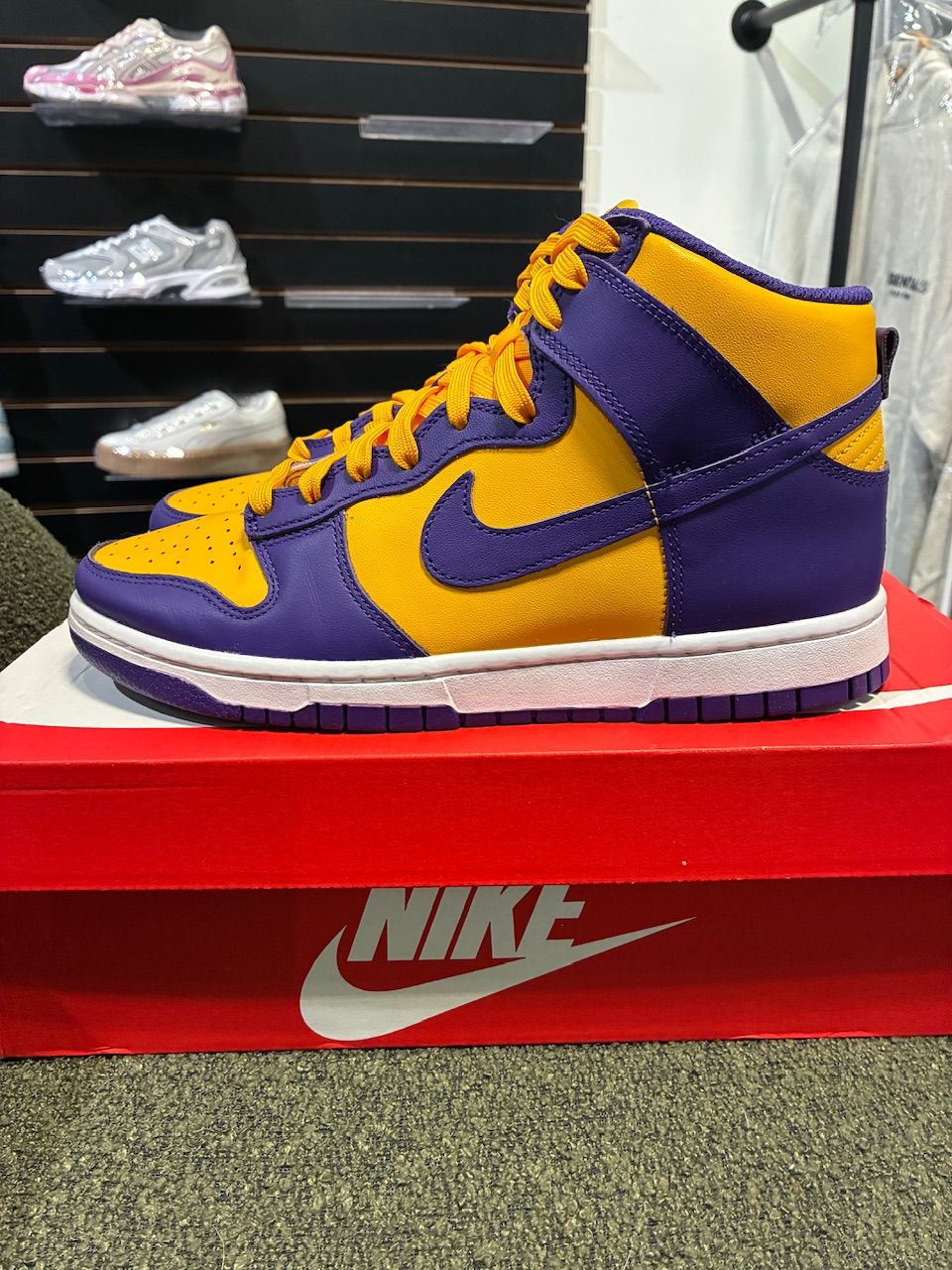 Nike Dunk High Lakers - Used/Worn