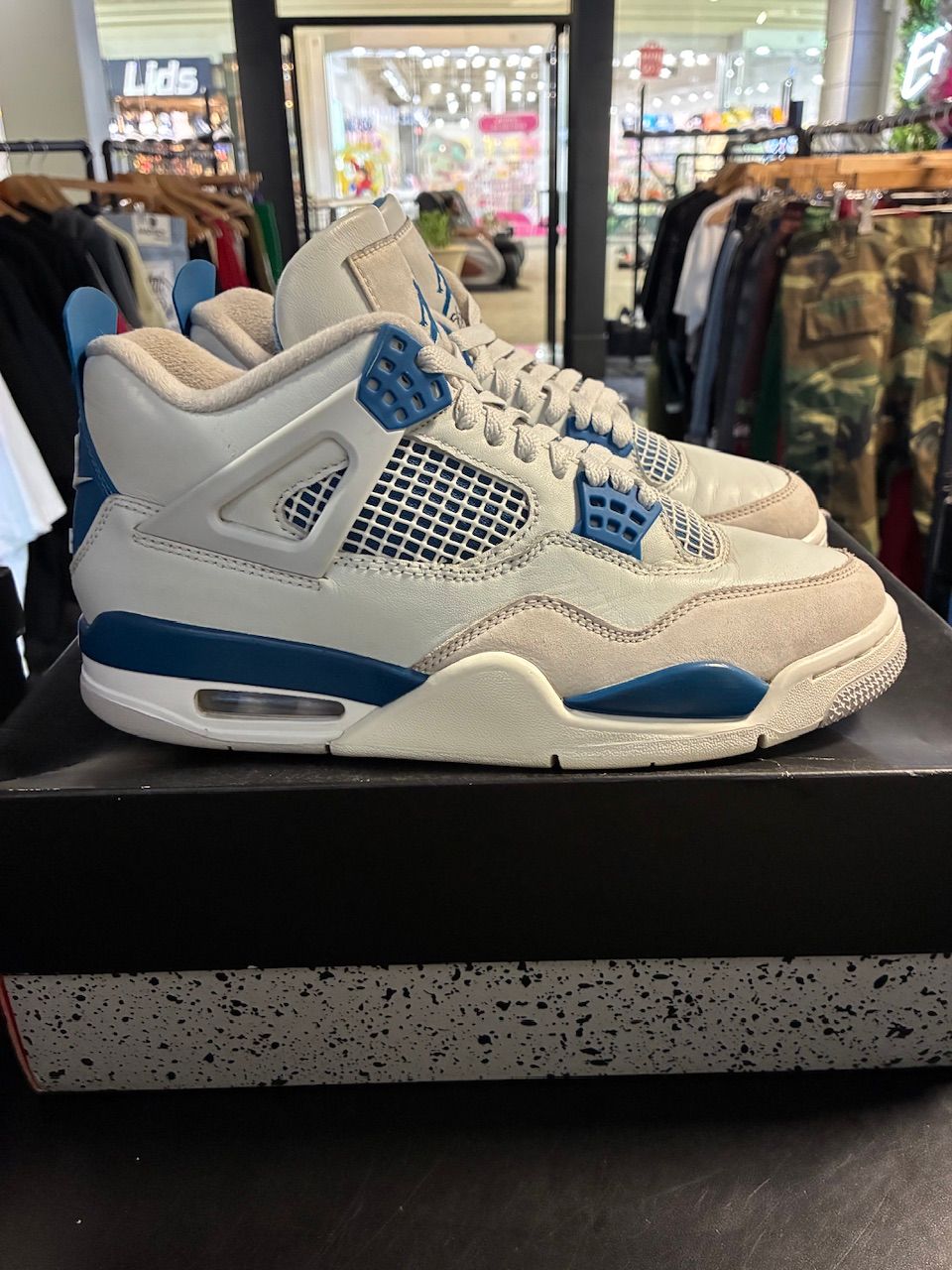 Jordan 4 Retro Military Blue (2024) - Used/Worn