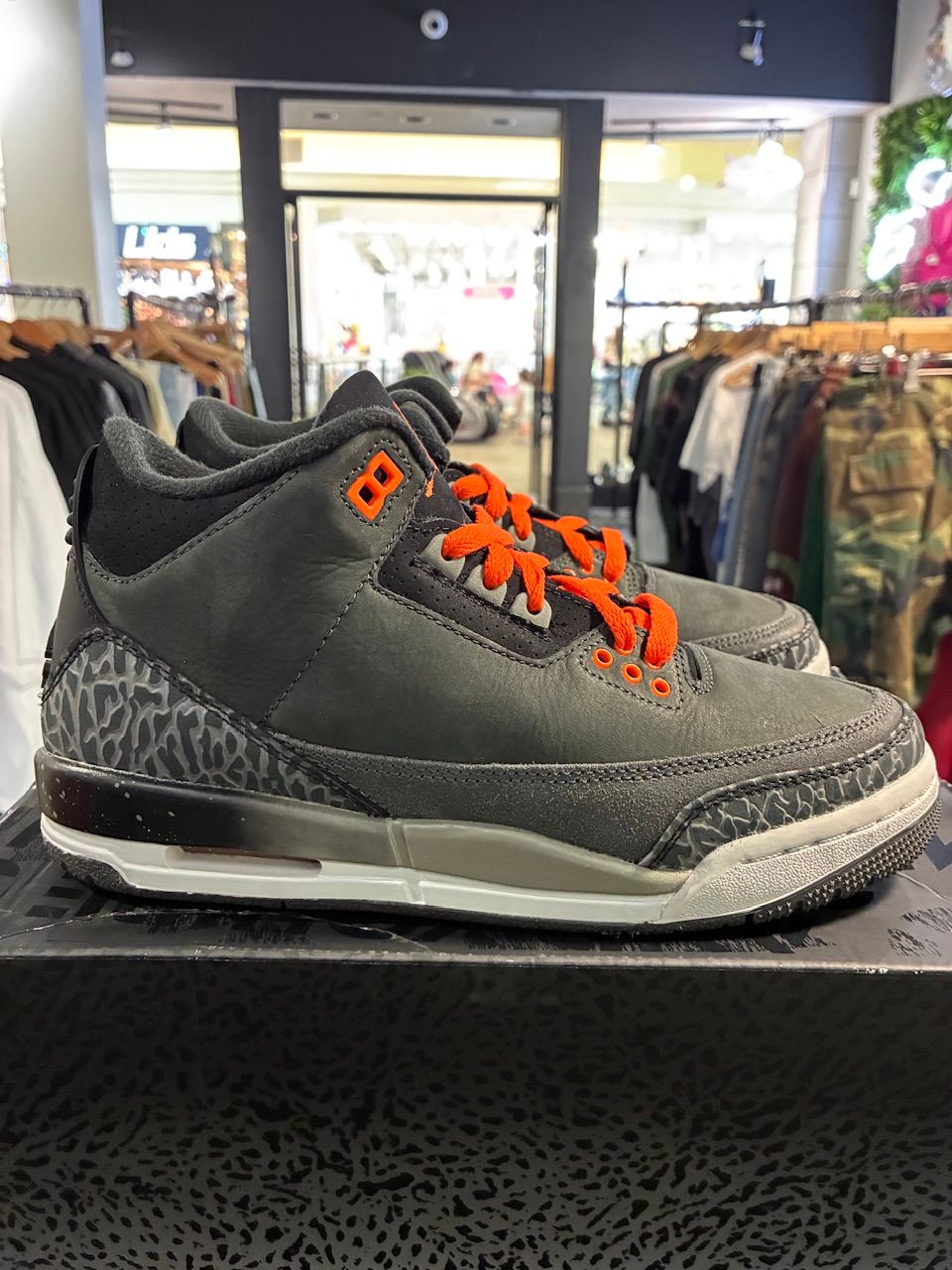 Jordan 3 Retro Fear Pack (2023) (GS) - Used/Worn